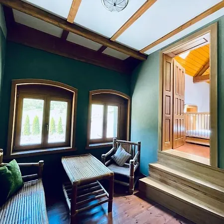 Hunter's Oliver Villa *
