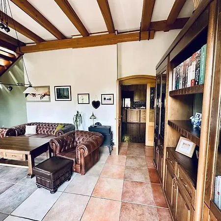 Hunter's Oliver Villa Krimov
