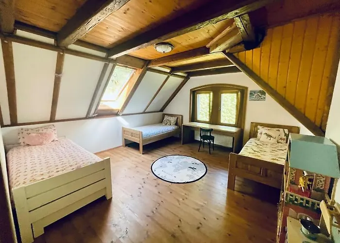 Hunter's Oliver Villa